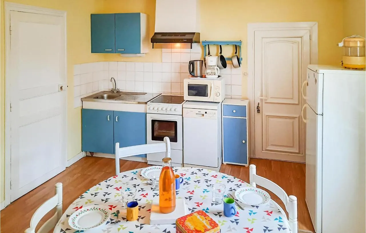 Stunning Apartment In Vilde-La-Marine, Hirel Saint-Benoît-des-Ondes France